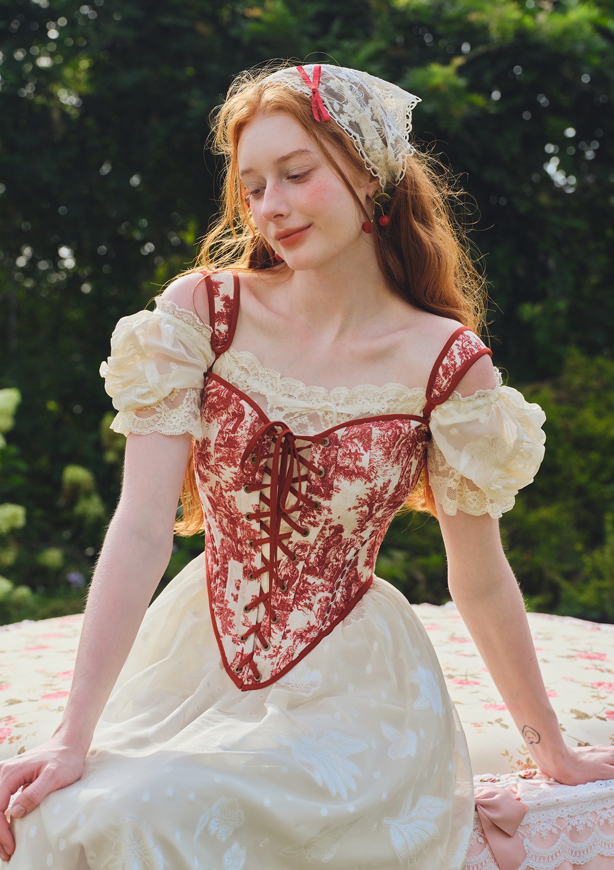 lacemadeコルセット Red Winery Corset