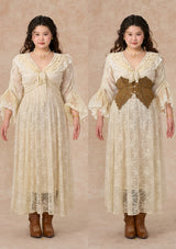 Curve&Plus White Horse Princess Dress