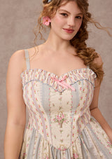 Curve&Plus Girl in Blue Wind Dress