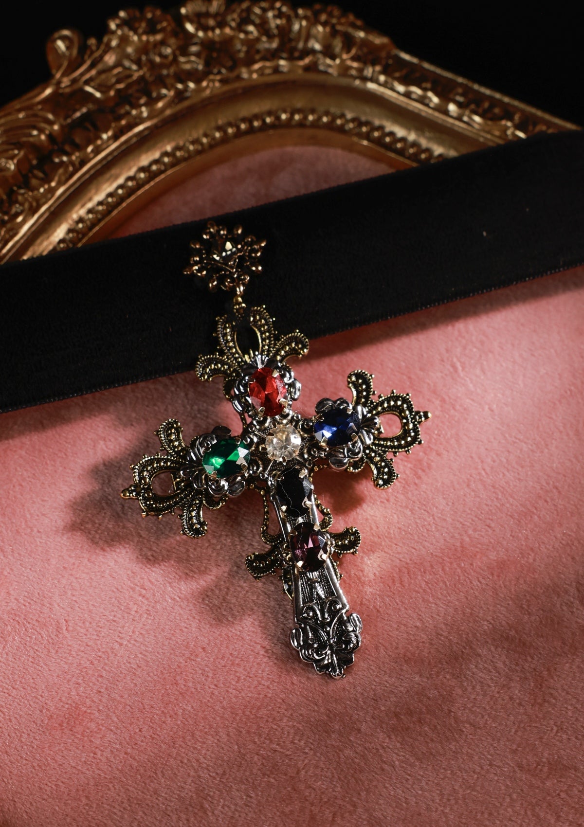 Notre Dame Cathedral Choker