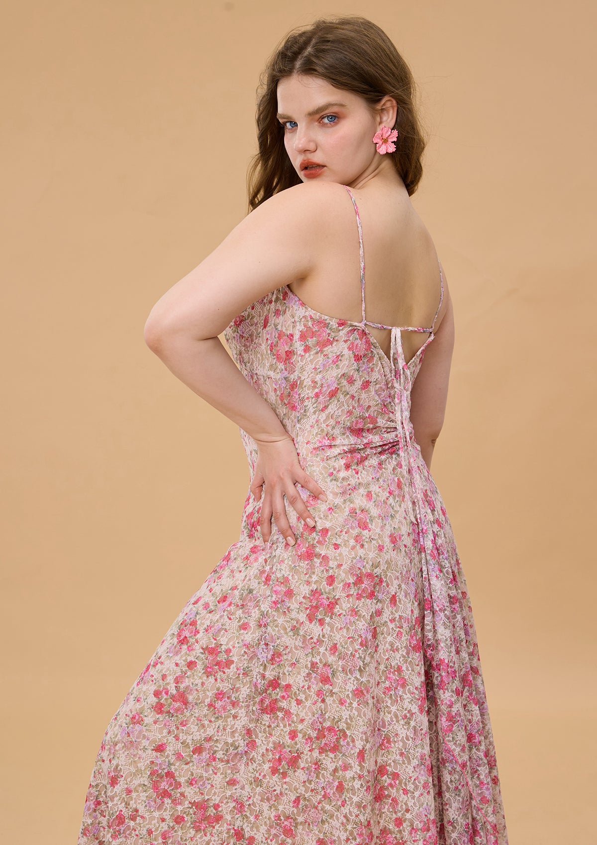 Curve &amp; Plus Tuberose Rose Beauty Dress