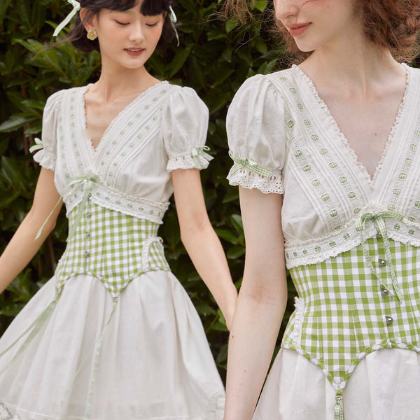 ワンピース Lace Trimmed Chambray Dress Medium Wash Chambray Tiered Lace Trim Mini Dress | Lime Lush