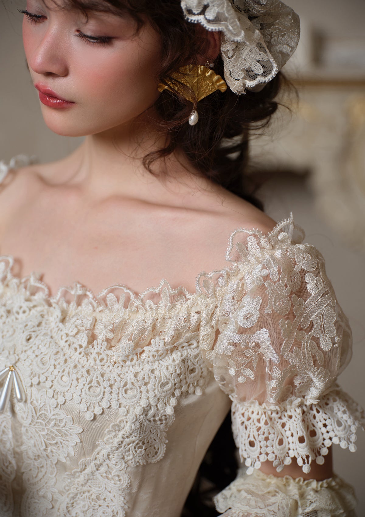 "Tear of Blossom and Candle" Corset Dress - Lace Puff Sleeves