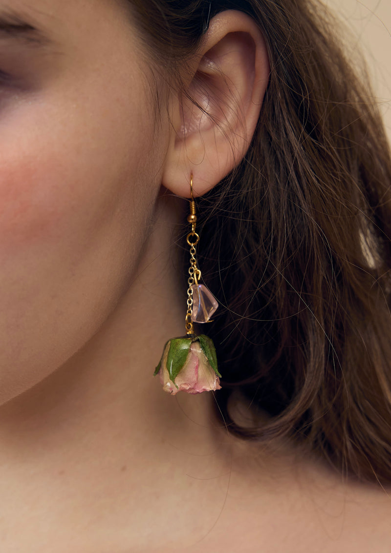 "The Covenant of Bouquets"Earring