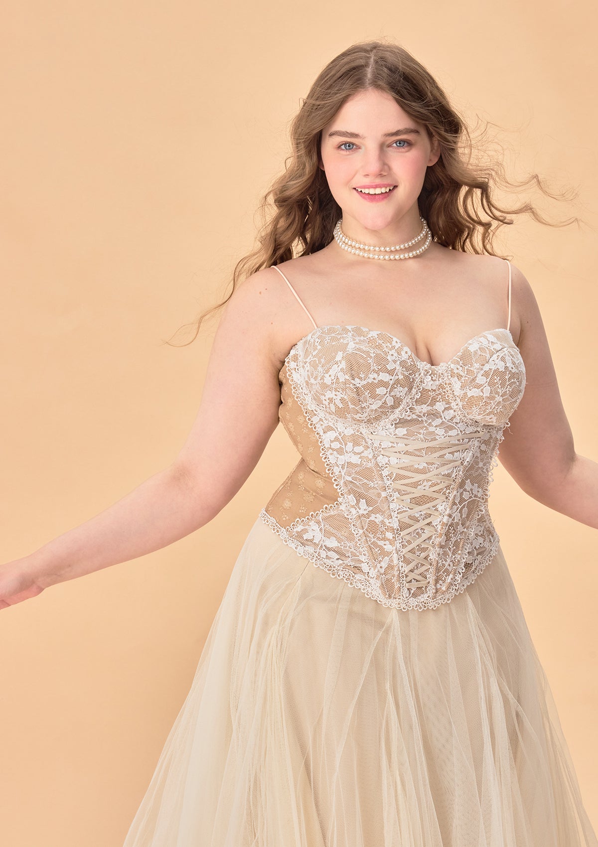 Curve &amp; Plus "White Moon, Weaving Dreams" Corset