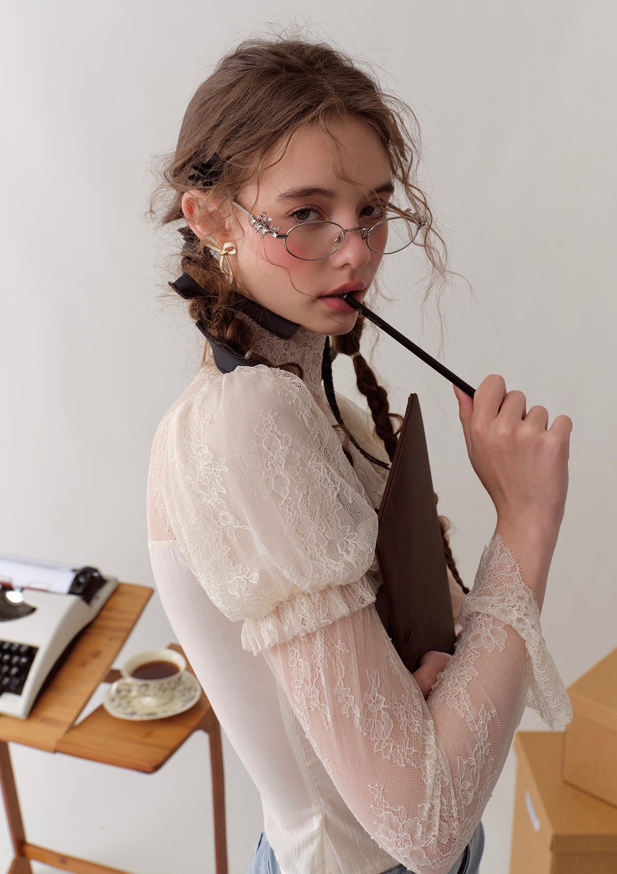 Berries Fashion Editor Unterlegtes Spitzentop