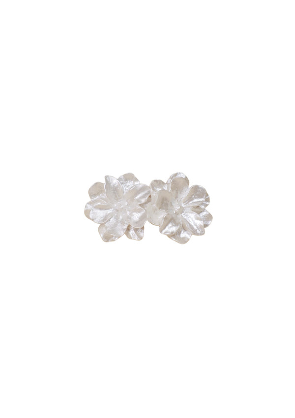FREE GIFT | Pure white double-layer petal earrings（exclusive event）