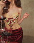 Erdbeer-Pinot-Noir-Korsettkleid