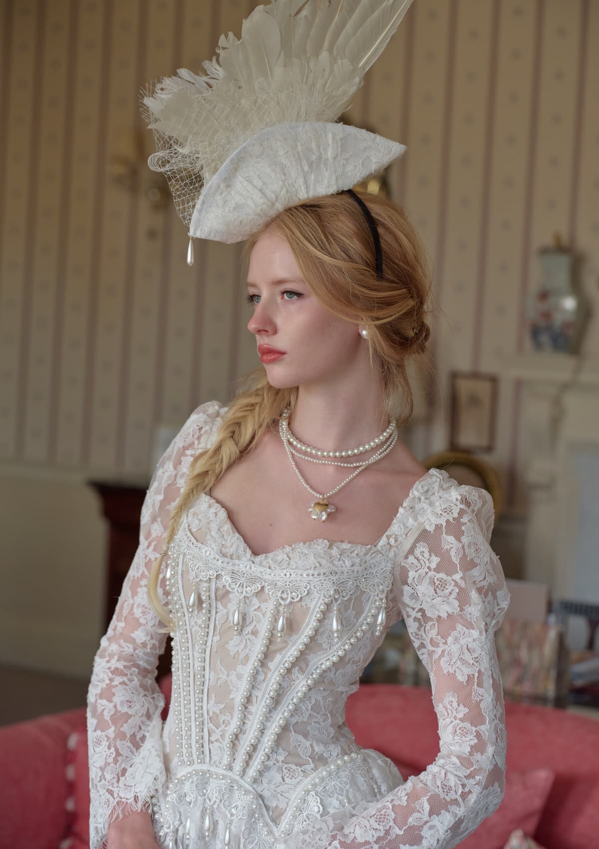(Long-length)White Feather Looking-Glass Gown
