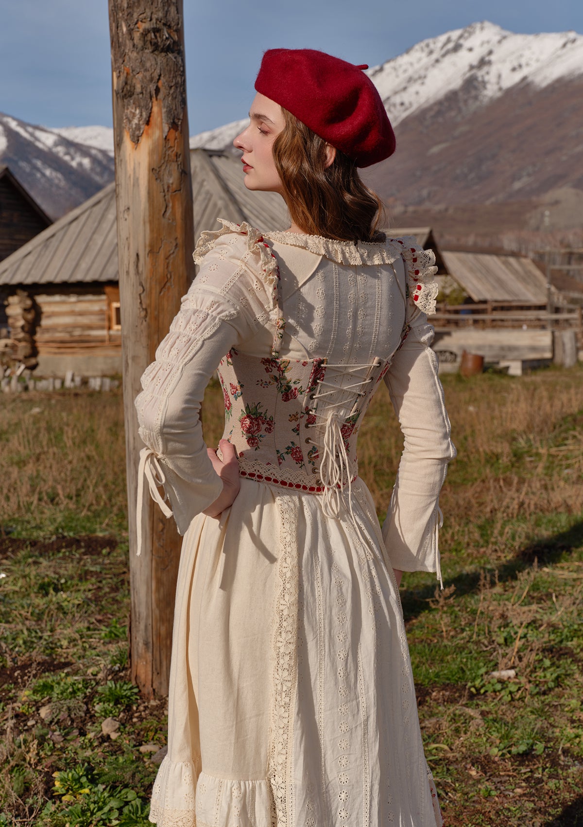 (US Exclusive) Rosey Christmas Cottage Corset