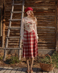 (US Exclusive) Rosey Christmas Cottage Skirt