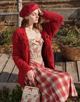 (US Exclusive) Rosey Christmas Cottage Skirt