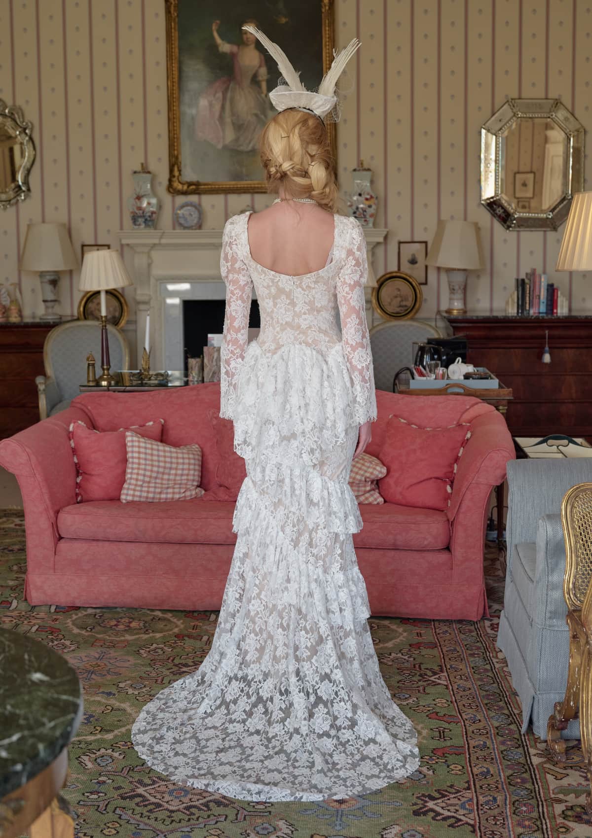 (Long-length)White Feather Looking-Glass Gown