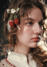 Strawberry Mont Blanc Knit Hair Clip
