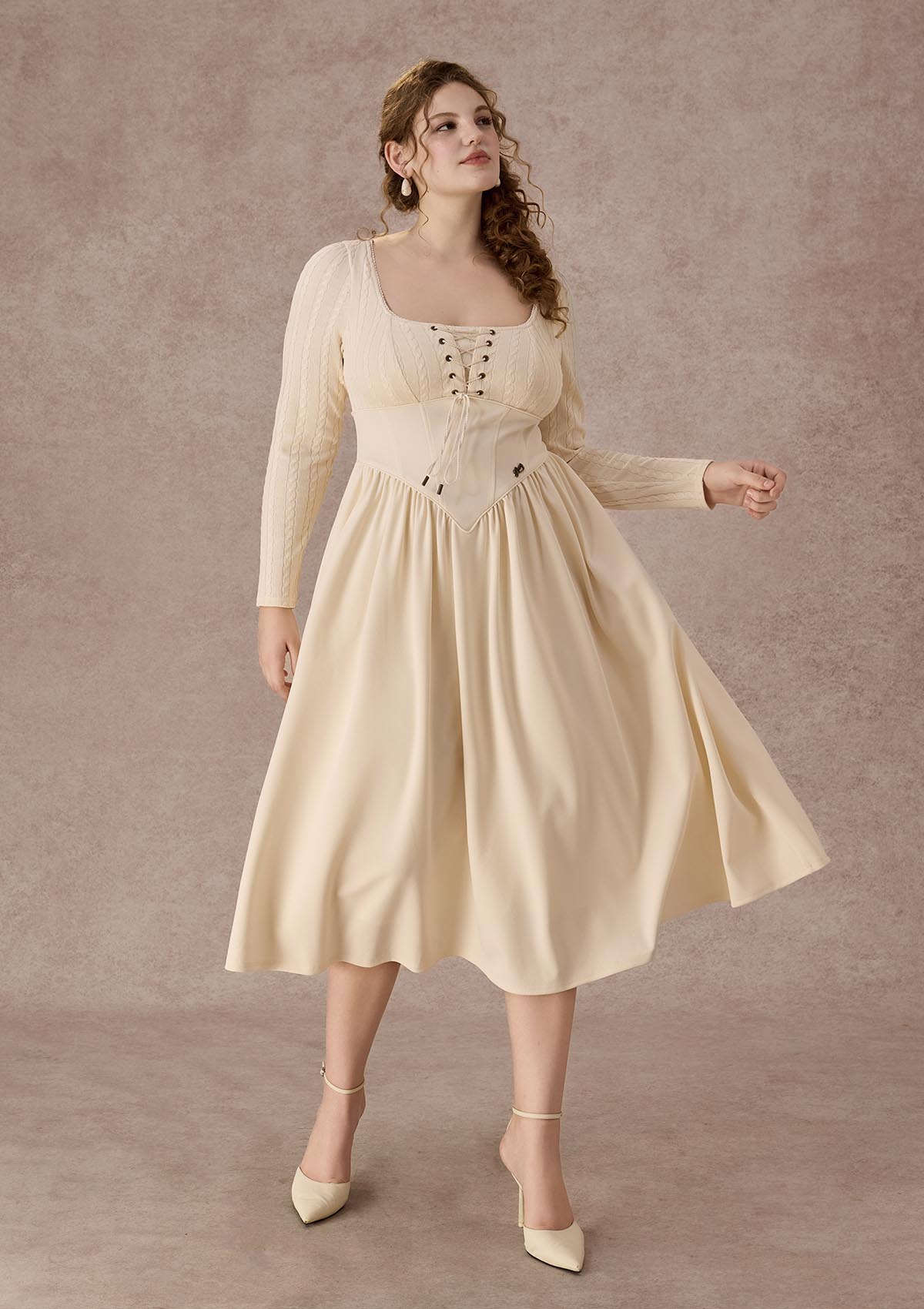 Curve&Plus Courtyard Rendezvous Knit Dress (White)