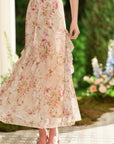 Im Sonnenschein blühendes Kleid