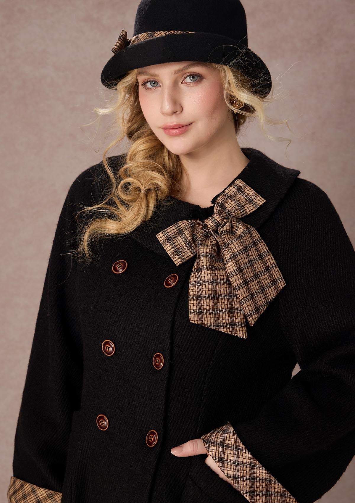Curve&amp;Plus Sunlit Daisy Wool Coat (Black)
