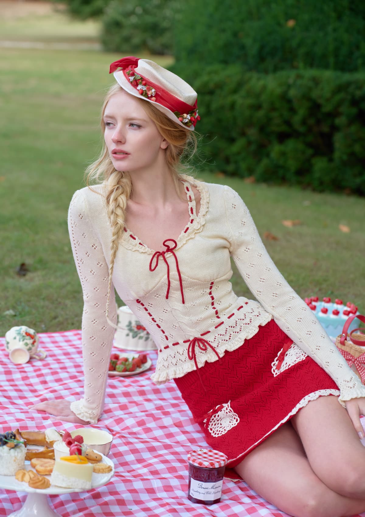 Christmas Berry Carol knit base Shirt