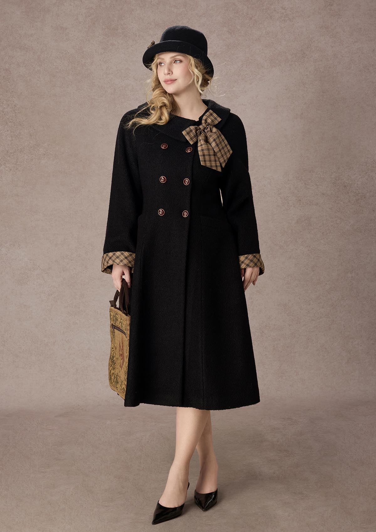 Curve&amp;Plus Sunlit Daisy Wool Coat (Black)