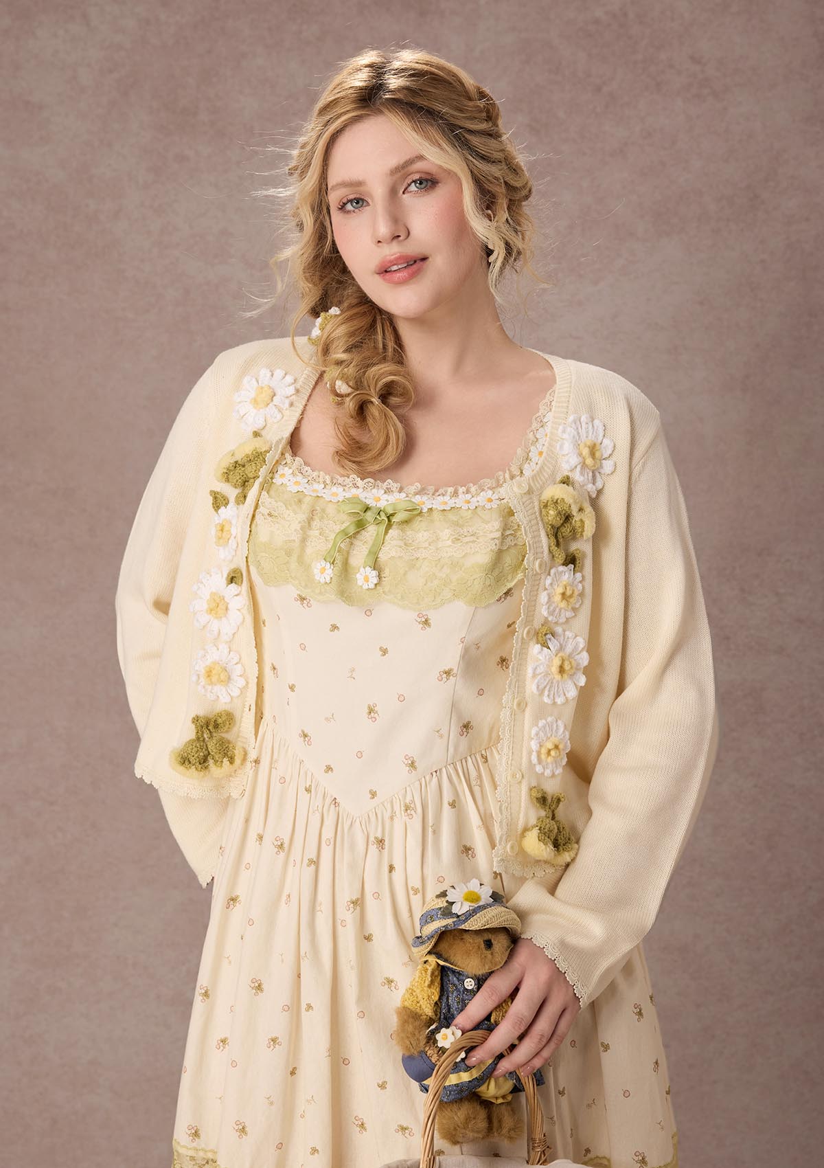 Curve&amp;Plus Daisy Manor Cardigan