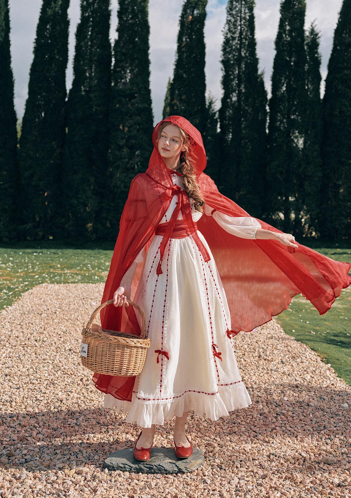 Redberry Letter Cape