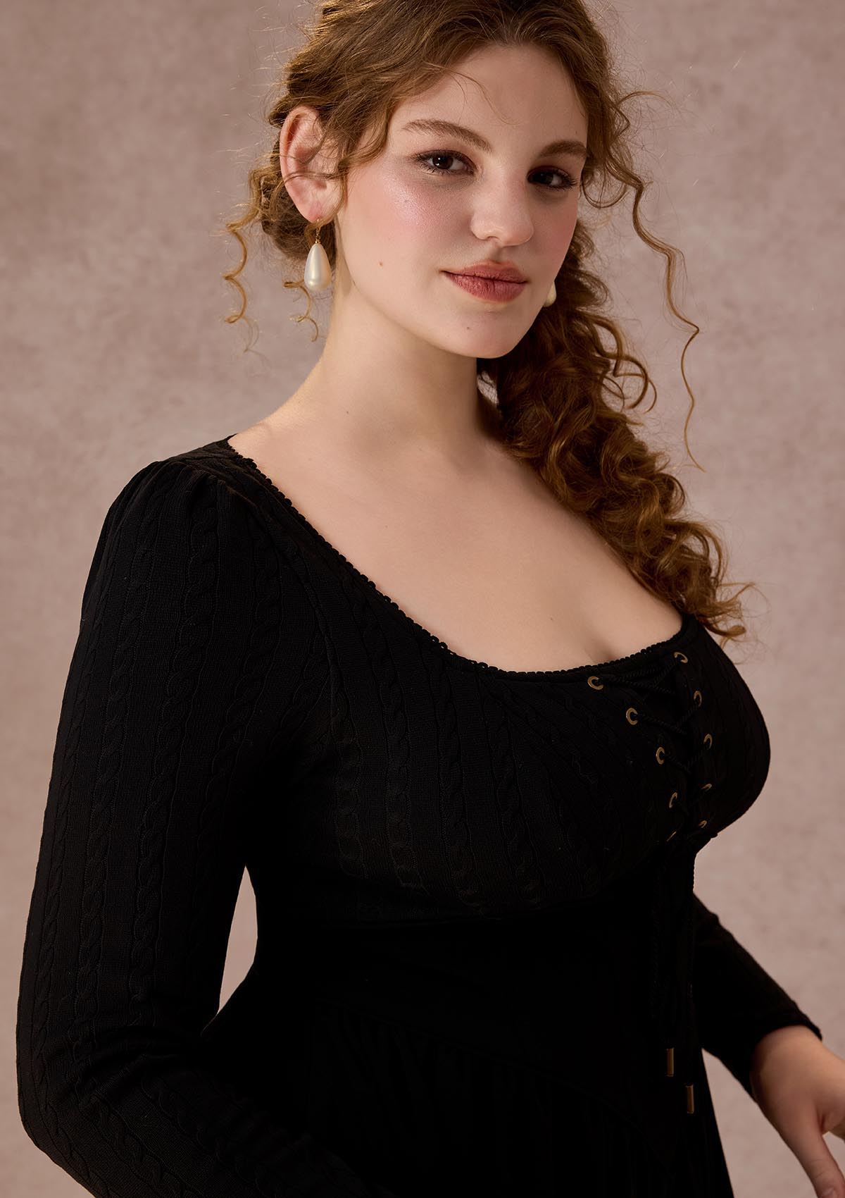 Curve&Plus Courtyard Rendezvous Knit Dress (Black)