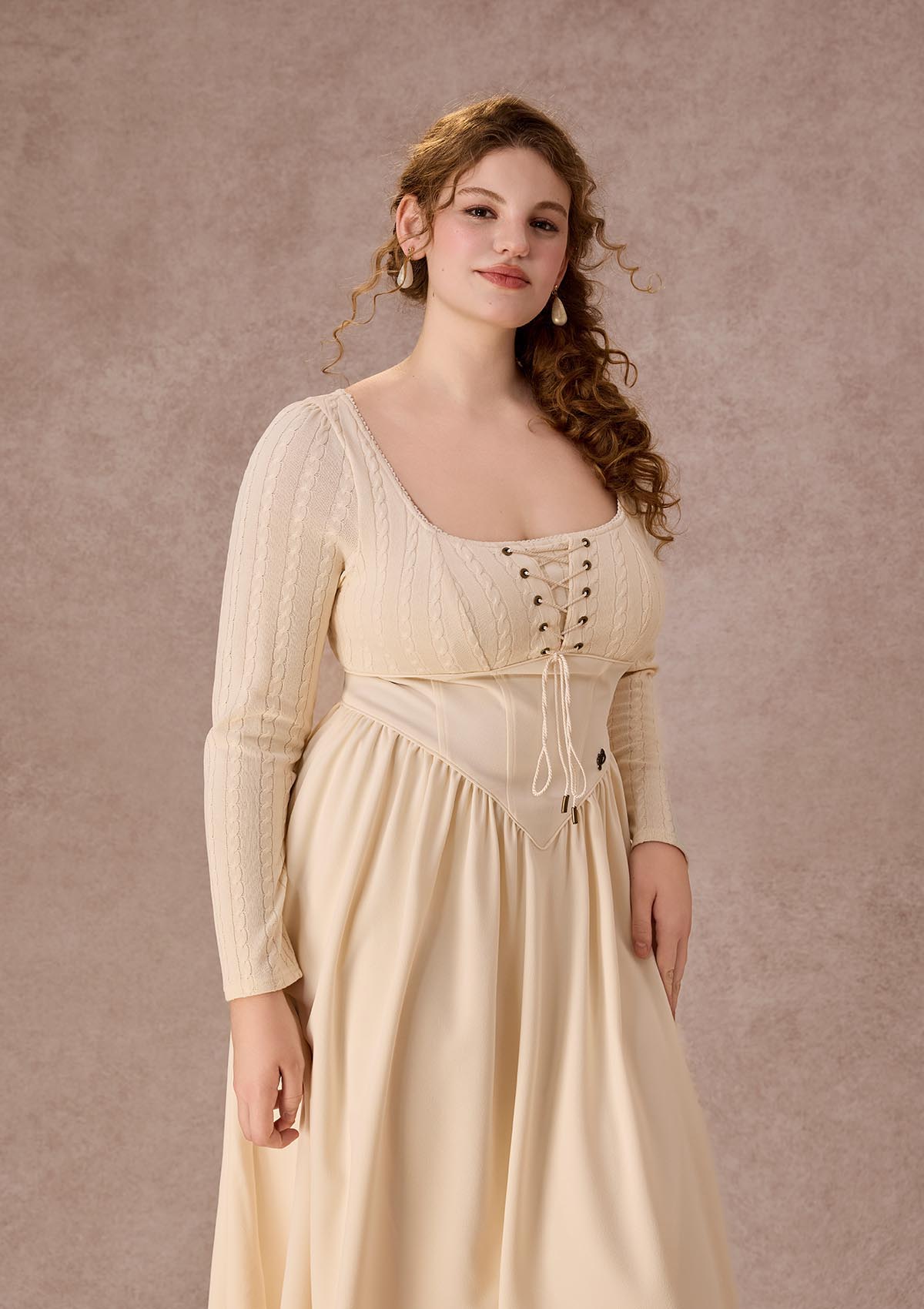 Curve&Plus Courtyard Rendezvous Knit Dress (White)
