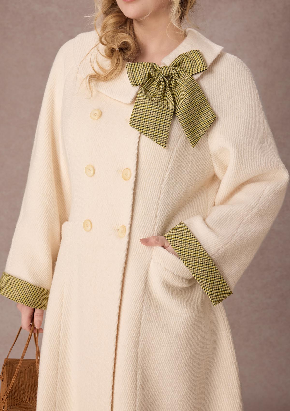 Curve&amp;Plus Sunlit Daisy Wool Coat (White)