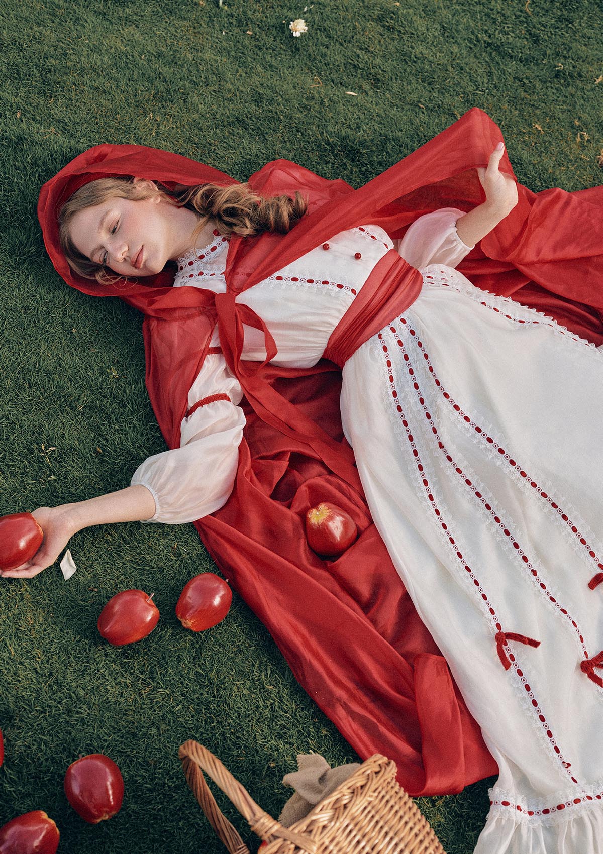 Redberry Letter Cape