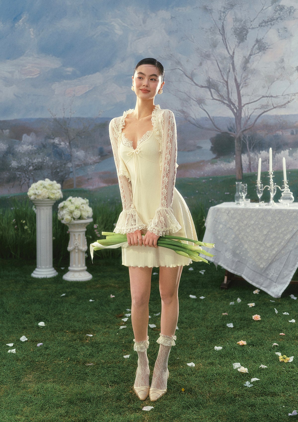 Lacemade "Little Angel" - Elegant white vintage lace cardigan for dates
