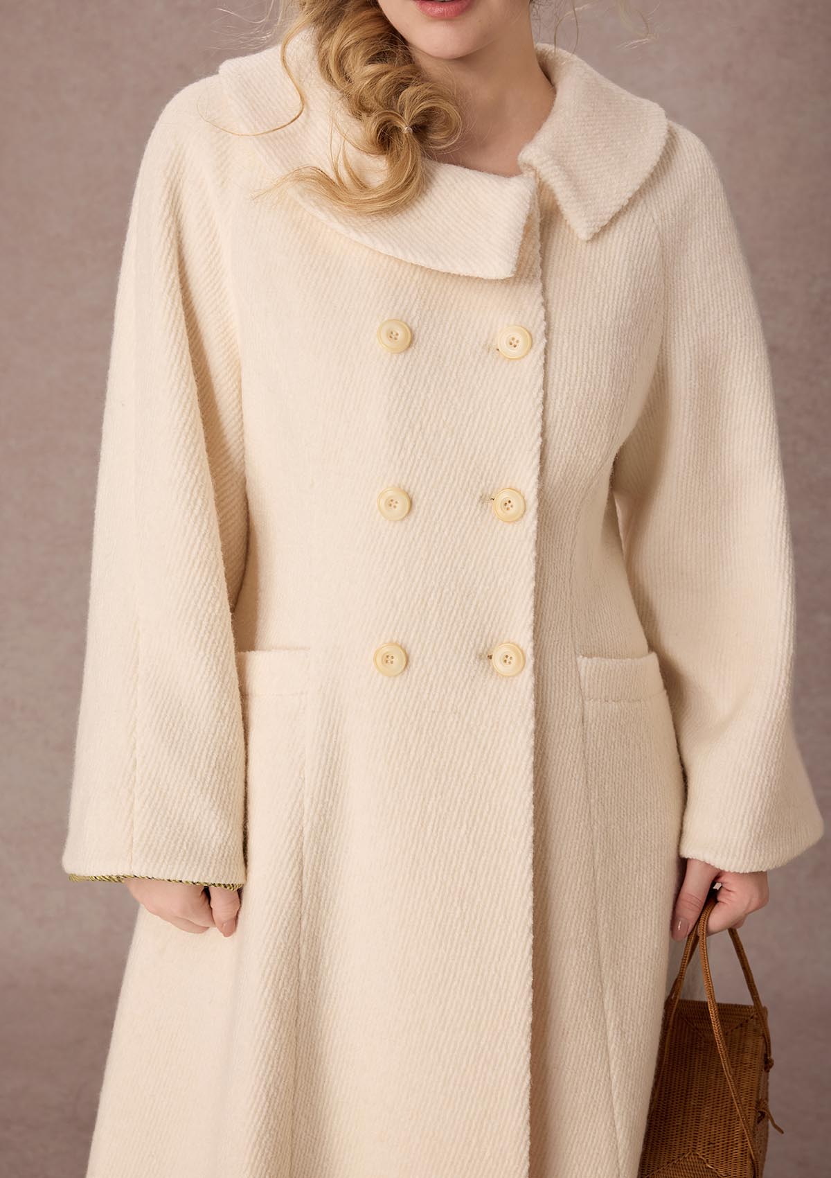 Curve&amp;Plus Sunlit Daisy Wool Coat (White)