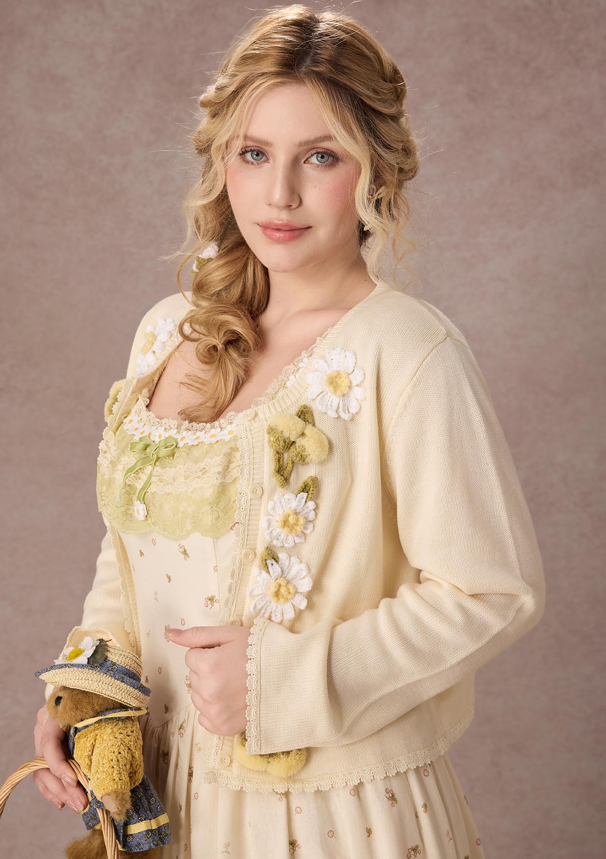 Curve&amp;Plus Daisy Manor Cardigan