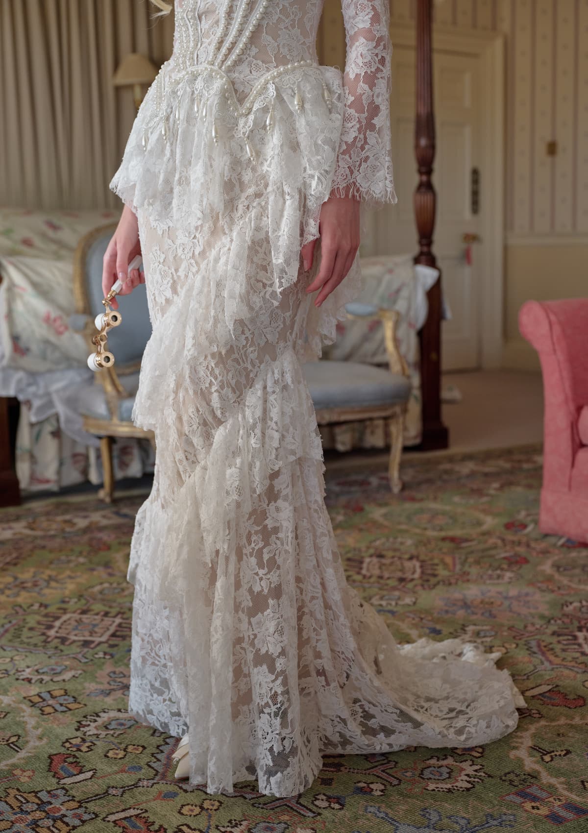 (Long-length)White Feather Looking-Glass Gown