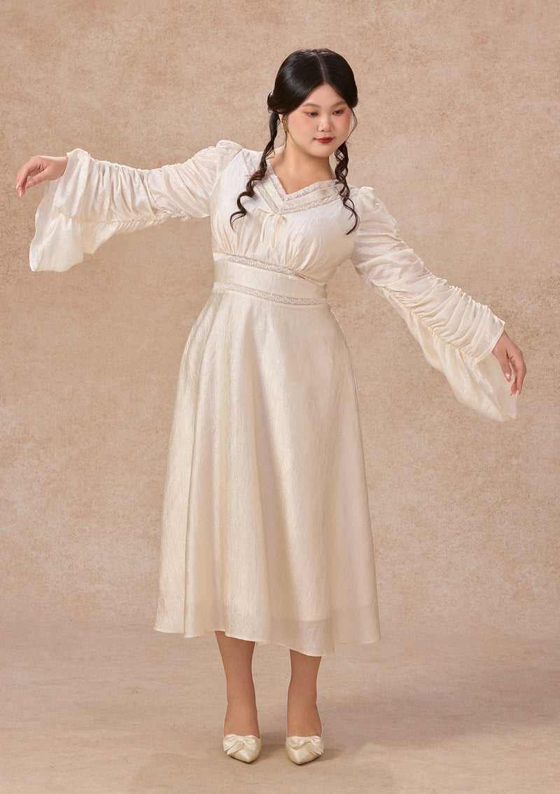 Curve&Plus Flowing Light Hymn Dress