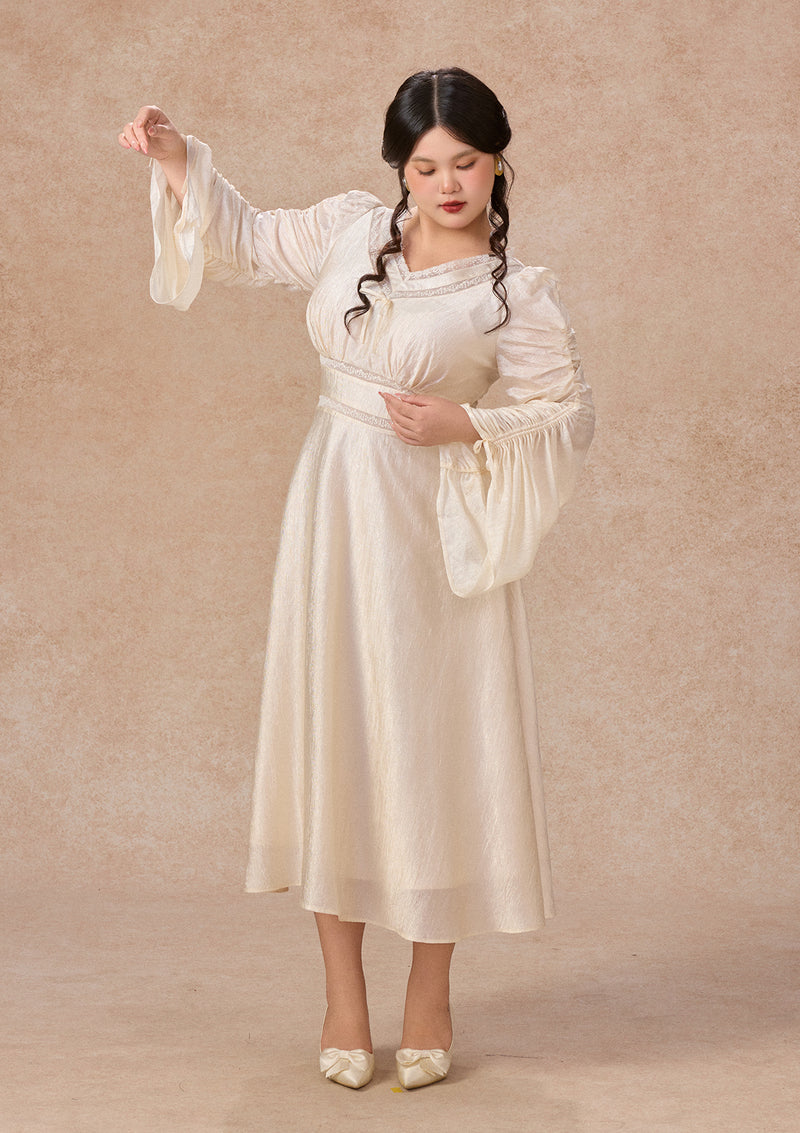 Curve&Plus Flowing Light Hymn Dress