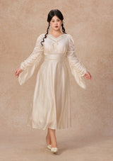 Curve&Plus Flowing Light Hymn Dress