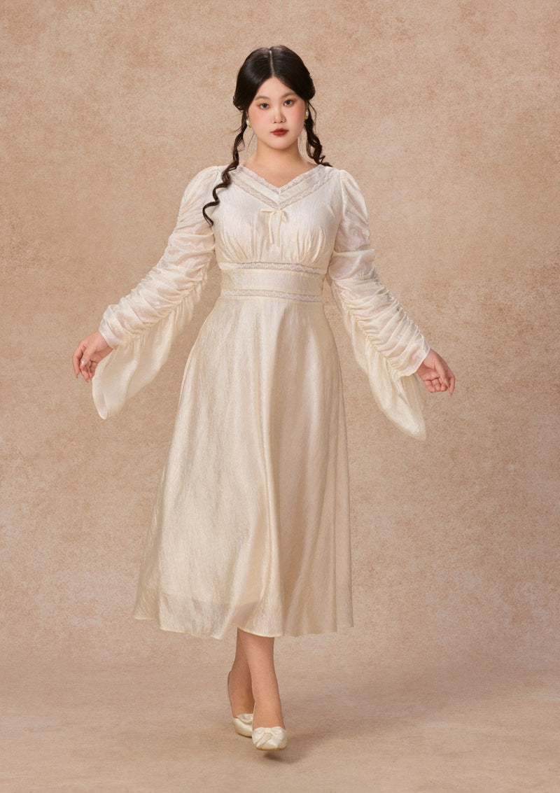 Curve&Plus Flowing Light Hymn Dress