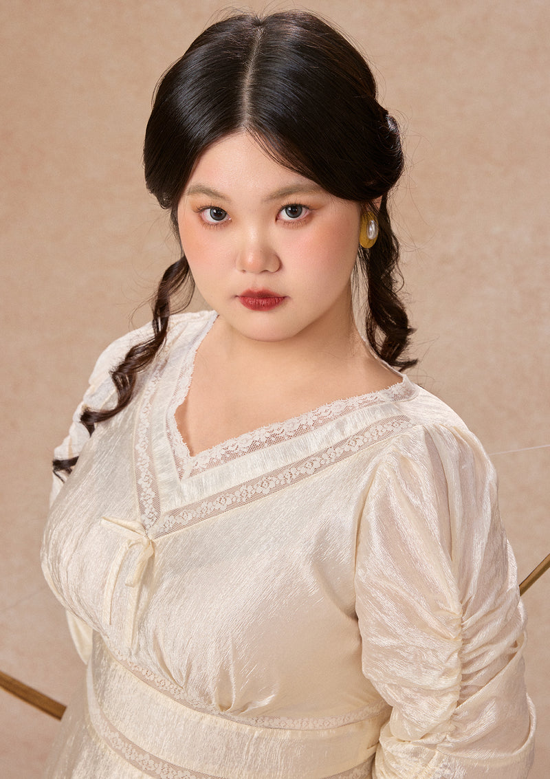 Curve&Plus Flowing Light Hymn Dress