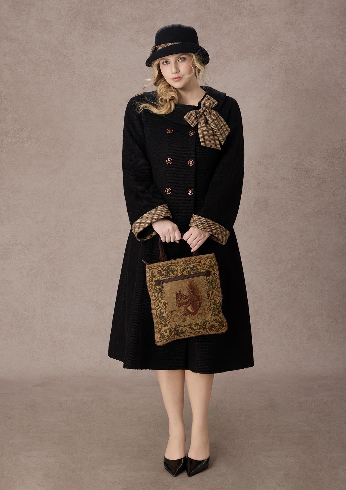 Curve&amp;Plus Sunlit Daisy Wool Coat (Black)