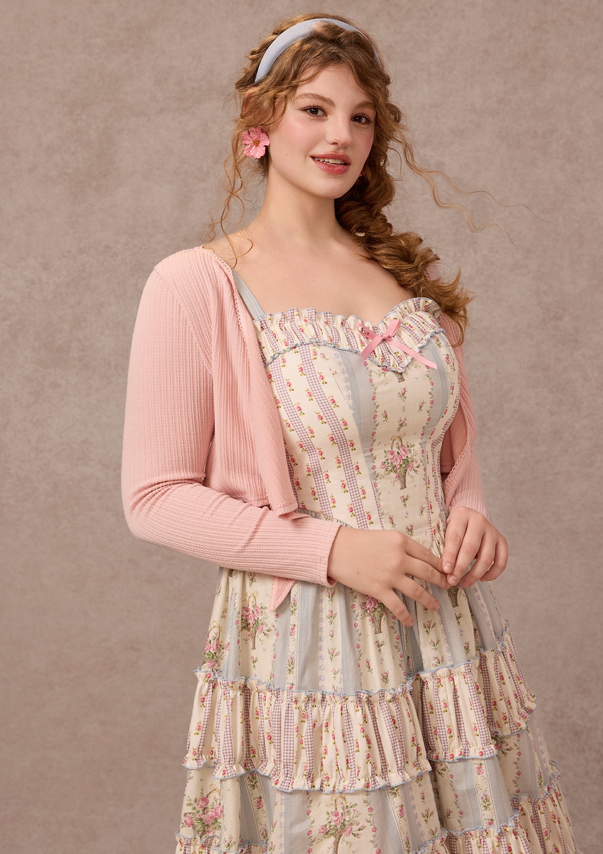 Curve&amp;Plus Girl in Blue Wind Dress