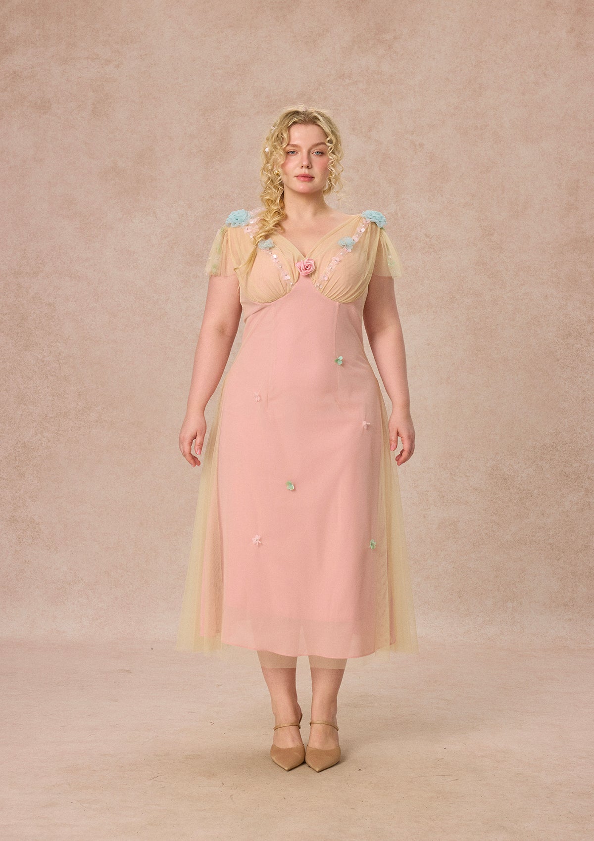 Curve&amp;Plus Wind Perched Rose Quartz Dress