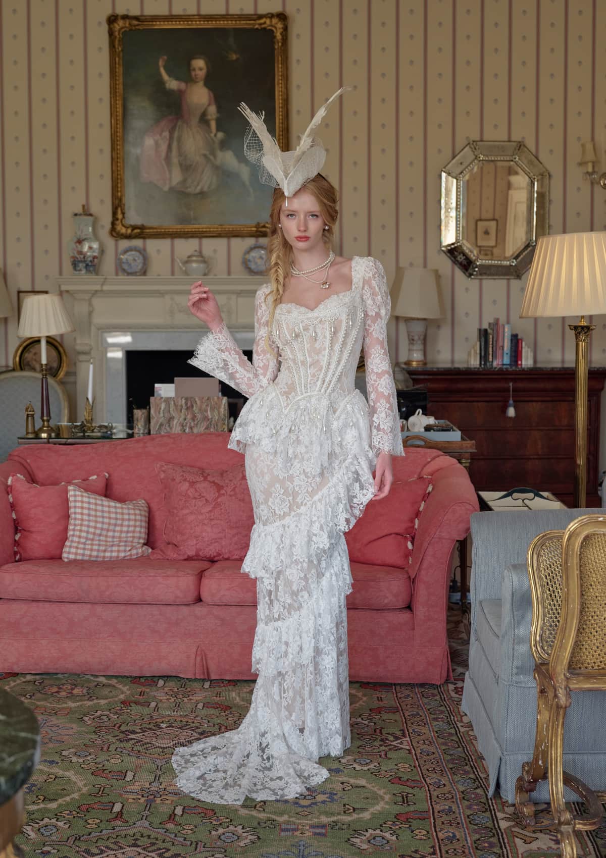 (Long-length)White Feather Looking-Glass Gown