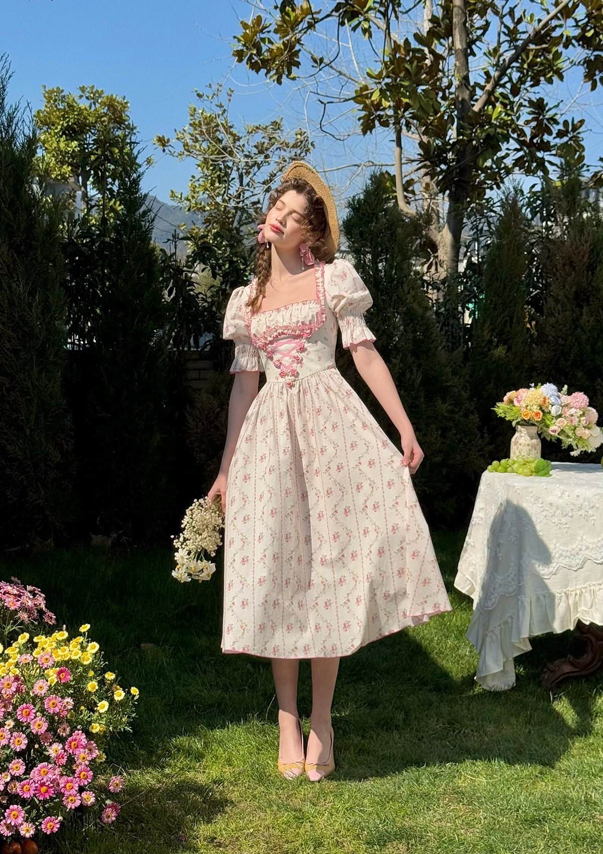 ワンピース Lace Trimmed Floral Dress nude rose M French Style Rose Corset Midi Dress in White | LaceMade
