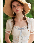 Liebes Korsettkleid aus den Gelben Seiten
