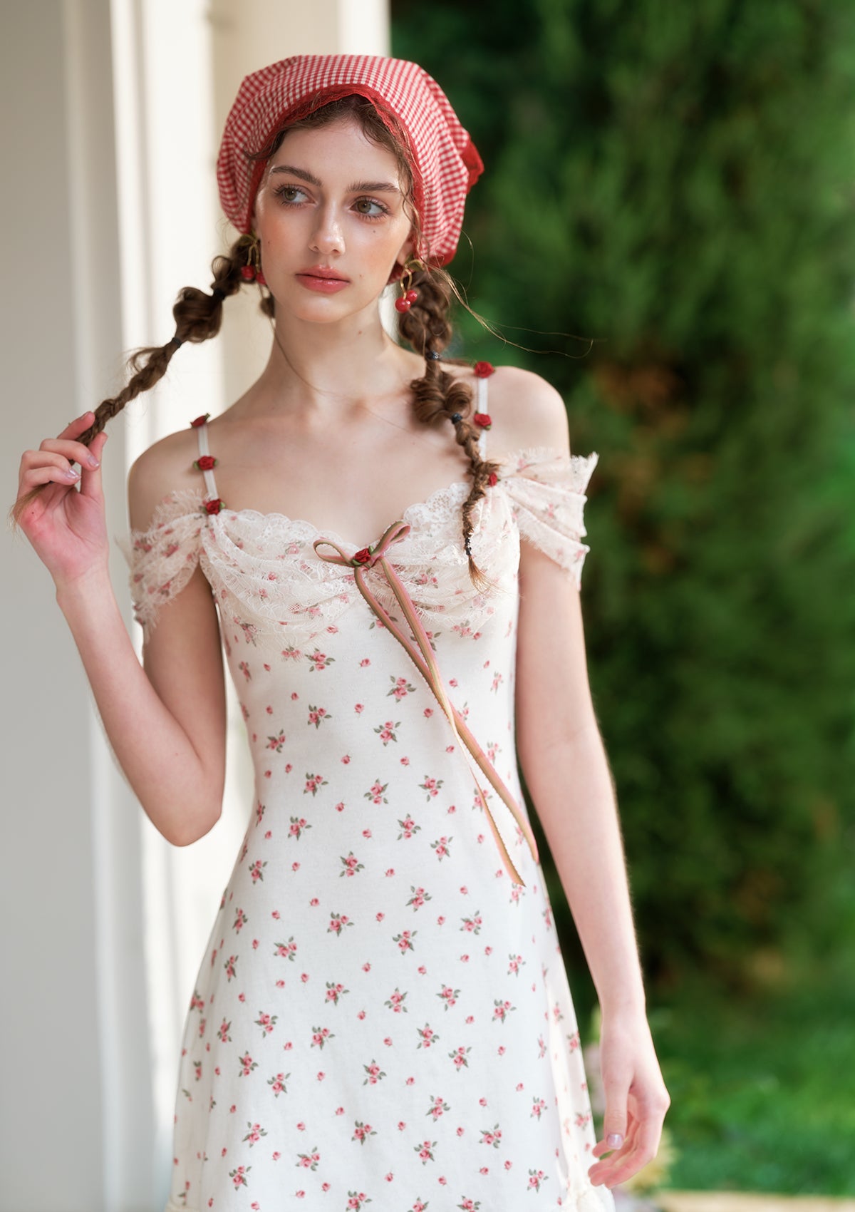 fitted lace wedding dress The Little Red Rose Dress XL