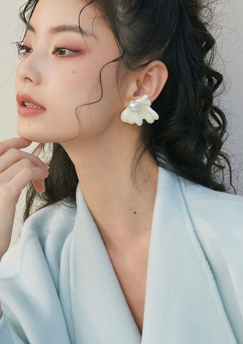 Pearl Shell Vintage Stud & Clip