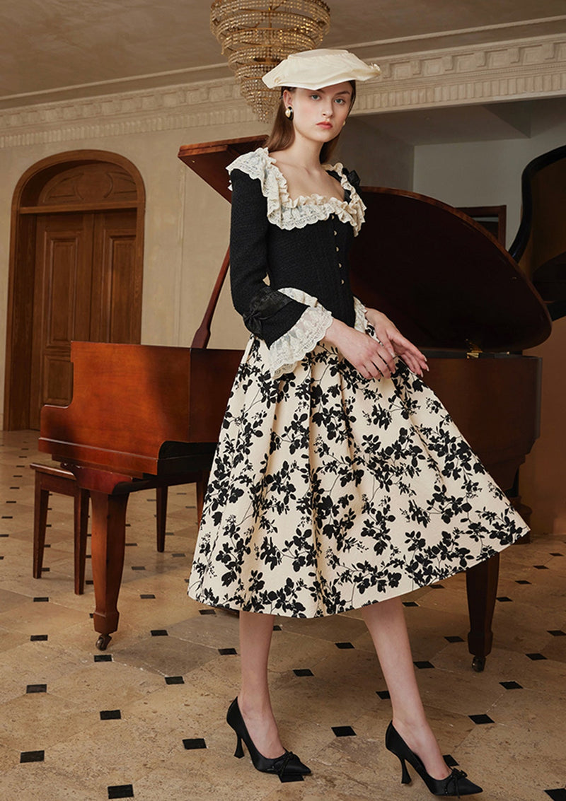 Castle Swan Skirt (Black) - LaceMade